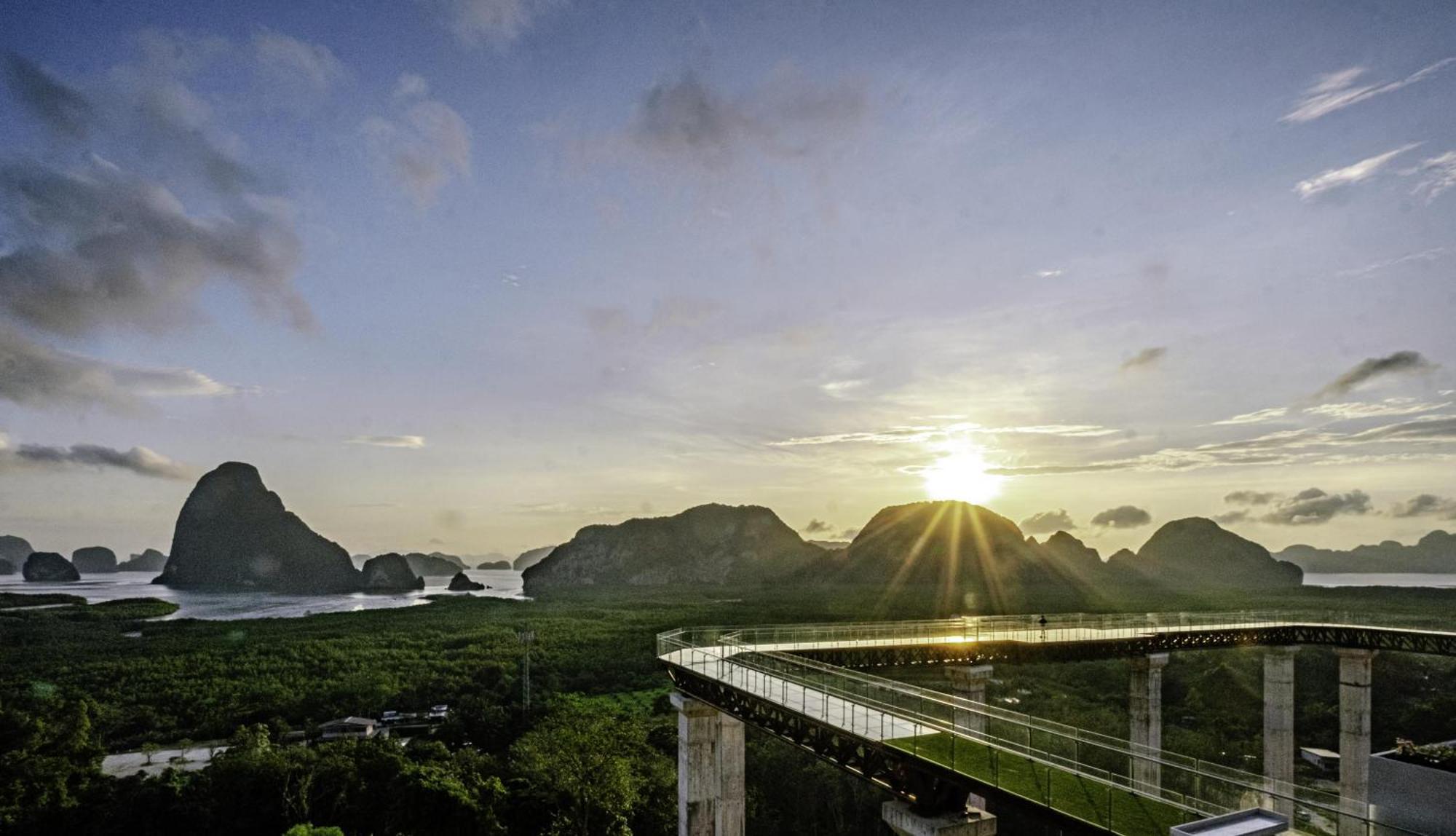 Beyond Skywalk Nangshi Hotel Takua Thung Exterior foto