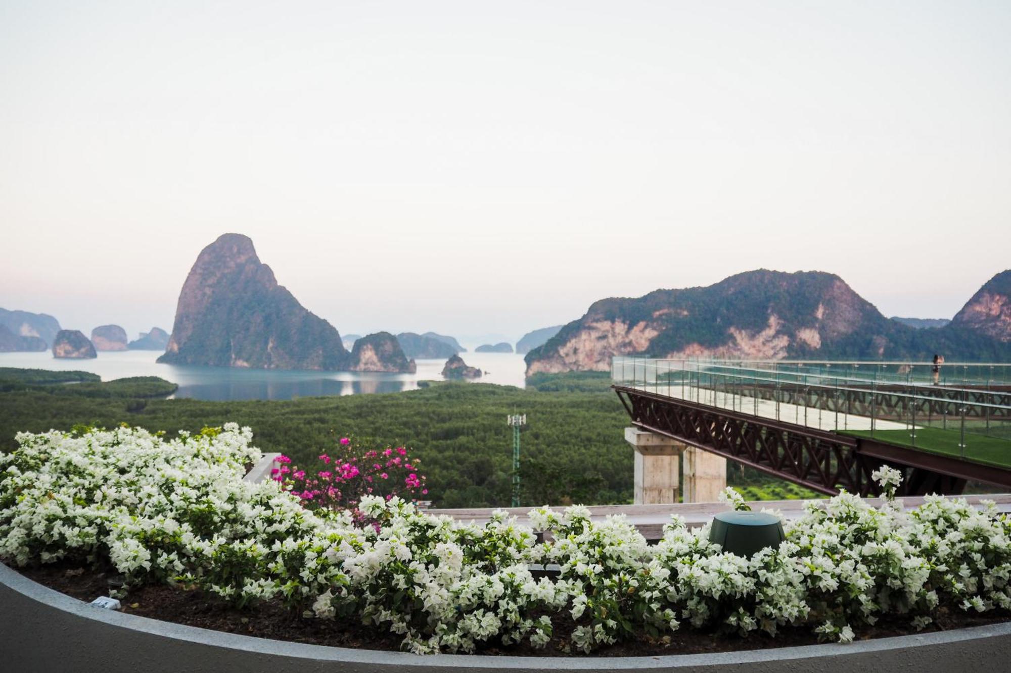 Beyond Skywalk Nangshi Hotel Takua Thung Exterior foto