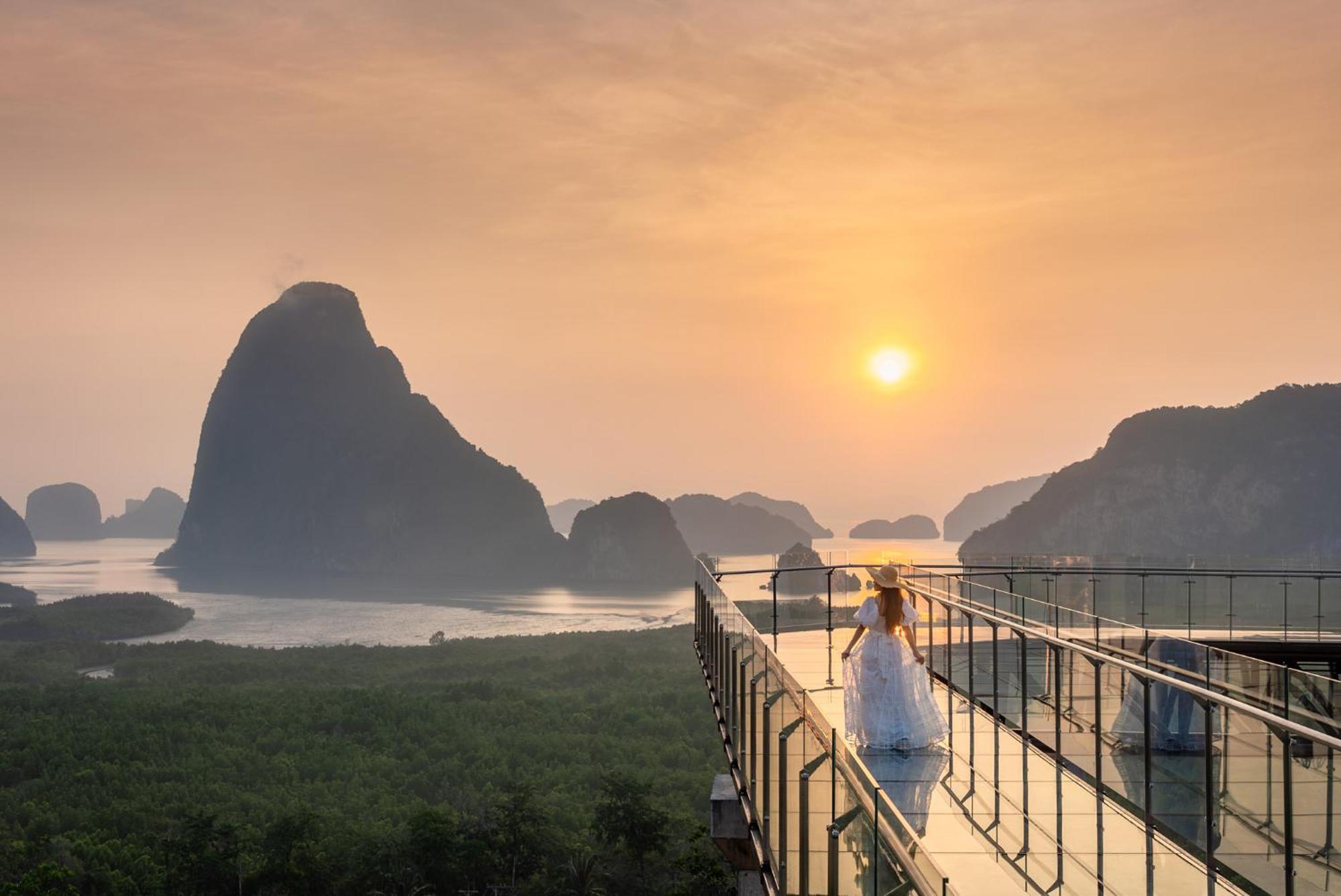 Beyond Skywalk Nangshi Hotel Takua Thung Exterior foto