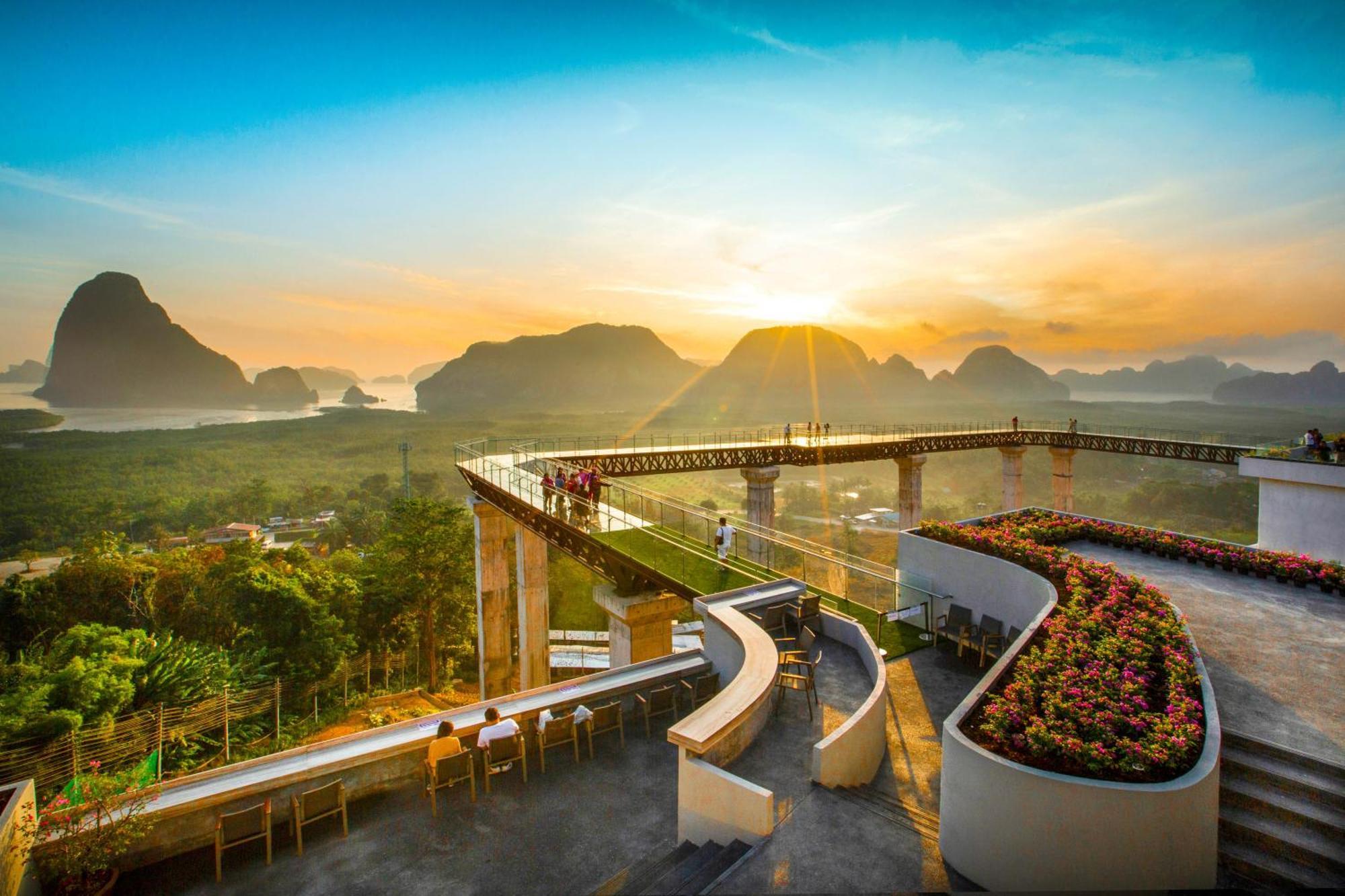 Beyond Skywalk Nangshi Hotel Takua Thung Exterior foto